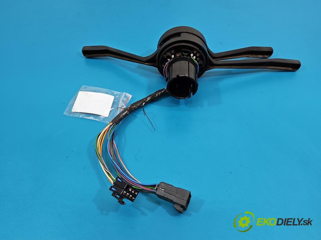 Polonez Truck 1.6 8V 87 HP manual 64 kW 1598 cm3 5- prepínač komplex:  (Prepínacie páčky pod volantom)