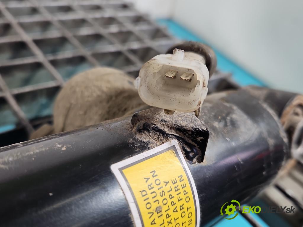 Opel Insignia A 2008-2017 2.0 cdti B20DTH: 170 HP automatic 125 kW 1956 cm3 5- tlmič zadné ľavý  (Kľučka dverí ostatné)