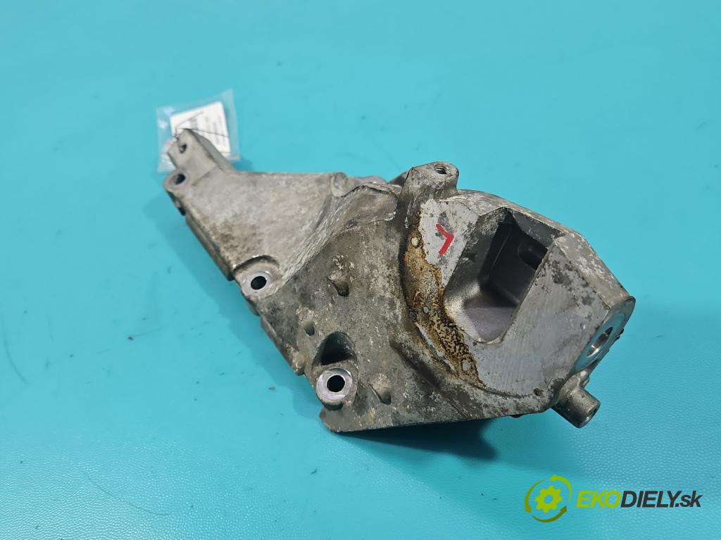 Mercedes GL II X166 2012-2015 4.7 V8 278928 340KM: automatic 250 kW 4663 cm3 5- držiak motora A2782236704