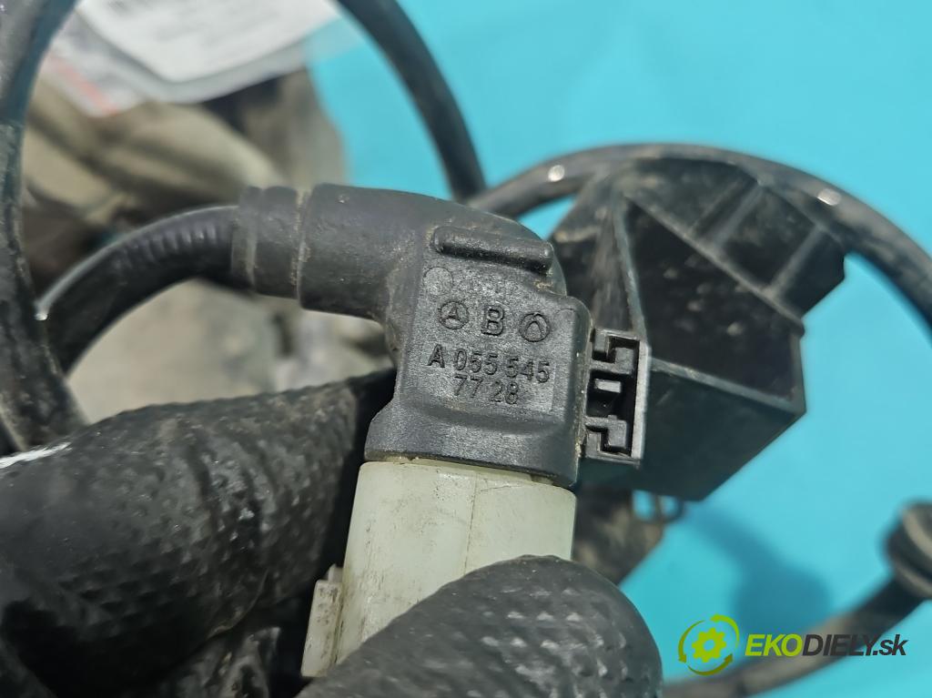 Mercedes GL II X166 2012-2015 4.7 V8 278928 340KM: automatic 250 kW 4663 cm3 5- brzdič zadné ľavý 32352564 (Kľučka dverí ostatné)