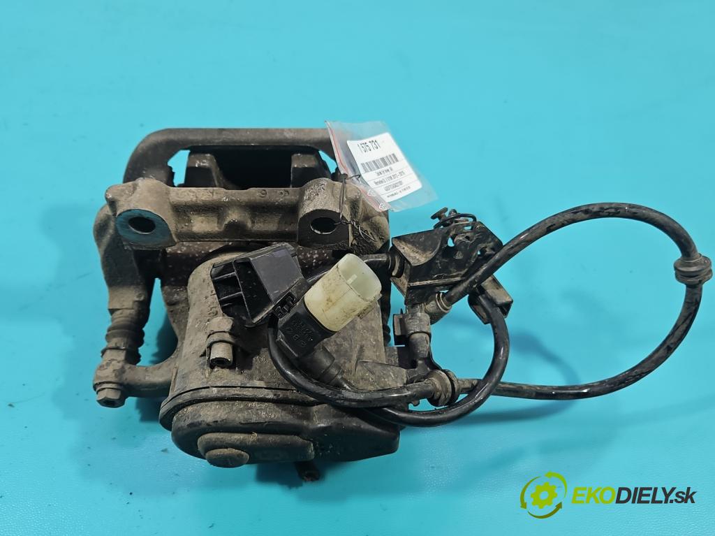 Mercedes GL II X166 2012-2015 4.7 V8 278928 340KM: automatic 250 kW 4663 cm3 5- brzdič zadné ľavý 32352564 (Kľučka dverí ostatné)