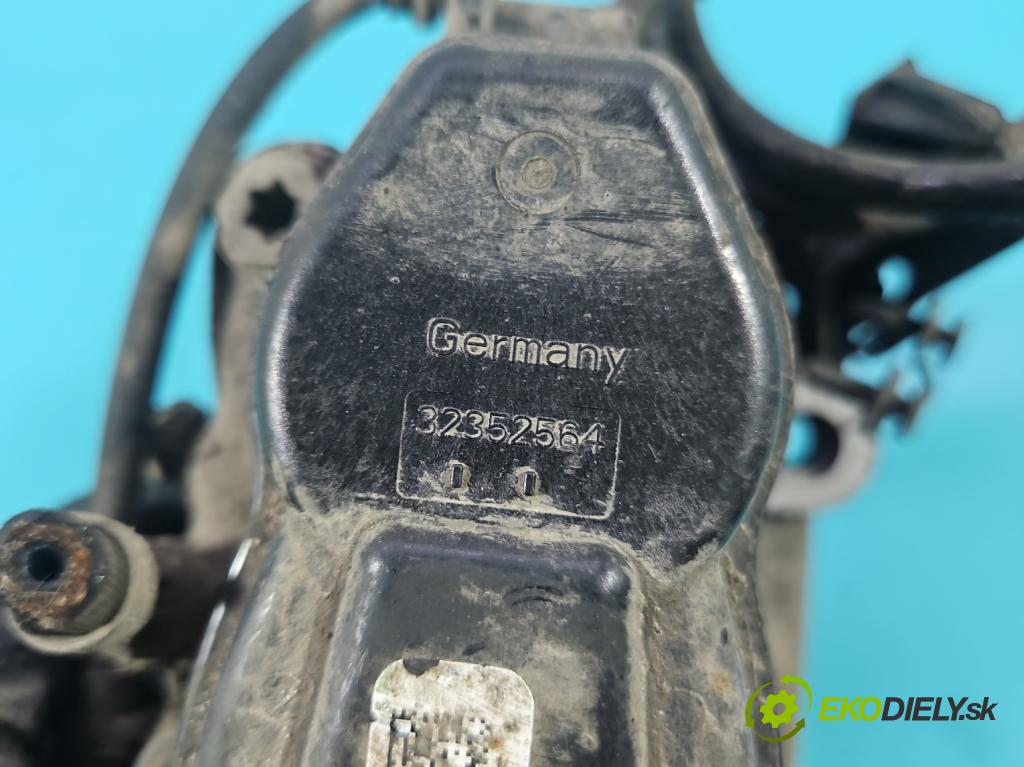 Mercedes GL II X166 2012-2015 4.7 V8 278928 340KM: automatic 250 kW 4663 cm3 5- brzdič zadné pravý 32352564 (Kľučka dverí ostatné)