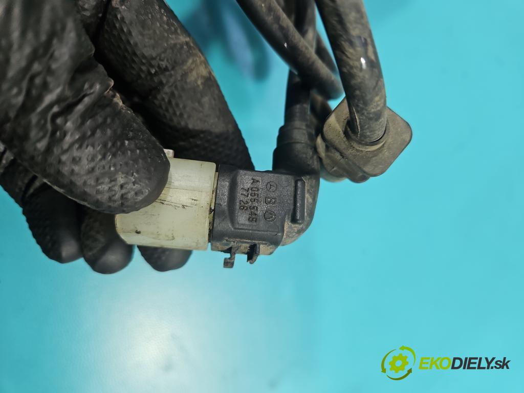 Mercedes GL II X166 2012-2015 4.7 V8 278928 340KM: automatic 250 kW 4663 cm3 5- brzdič zadné pravý 32352564 (Kľučka dverí ostatné)