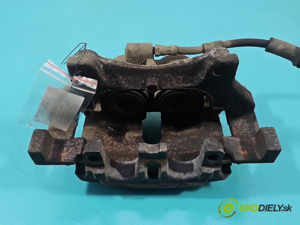 Mercedes GL II X166 2012-2015 4.7 V8 278928 340KM: automatic 250 kW 4663 cm3 5- brzdič predné ľavý  (Kľučka dverí ostatné)