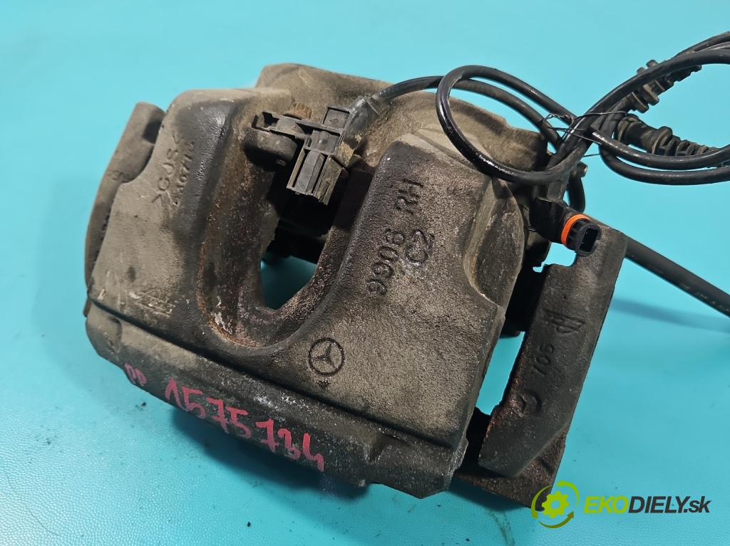 Mercedes GL II X166 2012-2015 4.7 V8 278928 340KM: automatic 250 kW 4663 cm3 5- brzdič predné pravý  (Kľučka dverí ostatné)