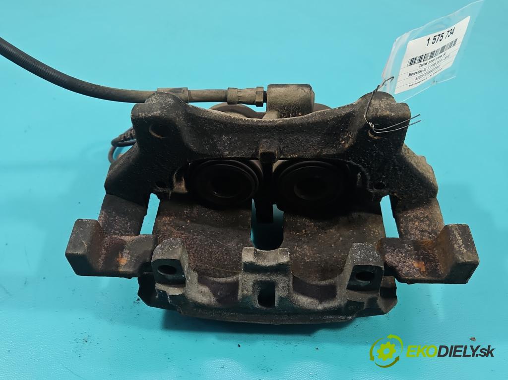 Mercedes GL II X166 2012-2015 4.7 V8 278928 340KM: automatic 250 kW 4663 cm3 5- brzdič predné pravý  (Kľučka dverí ostatné)