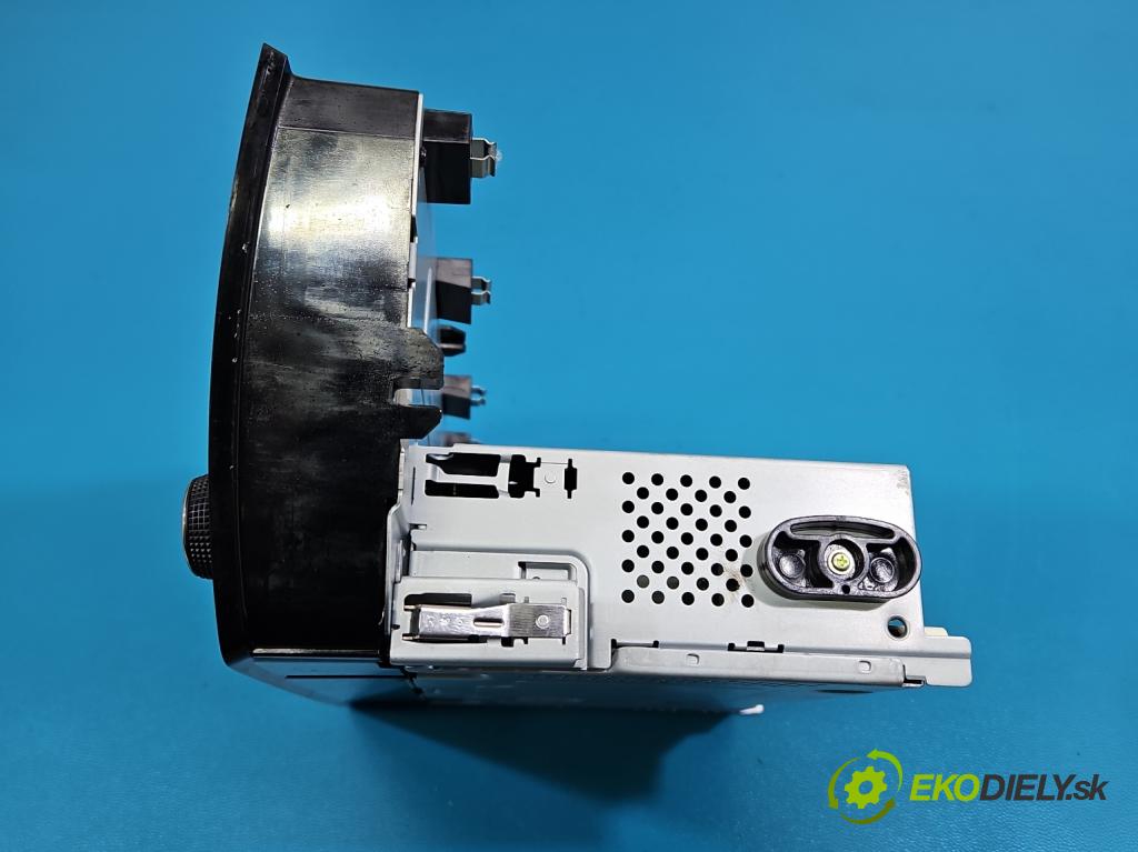 Skoda Fabia III 2014- 2021 1.0 TSI 95 HP manual 70 kW 999 cm3 5- Radio originál 6V0035871J