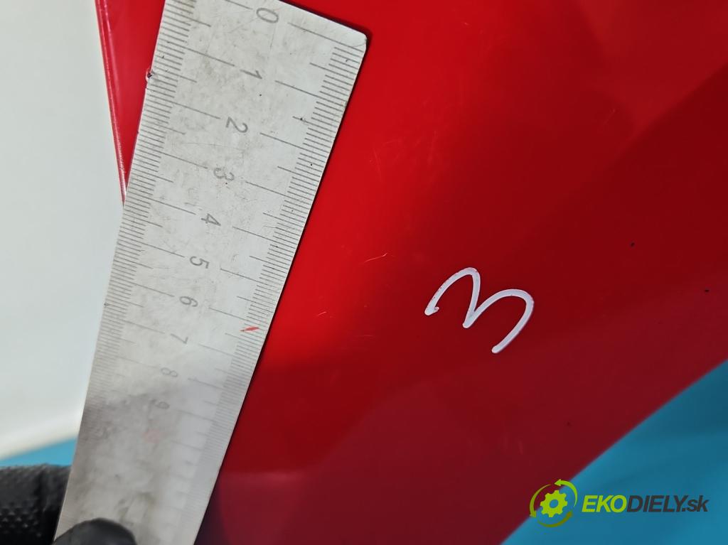 Skoda Fabia III 2014- 2021 1.0 TSI 95 HP manual 70 kW 999 cm3 5- blatník predné pravý  (Kľučka dverí ostatné)