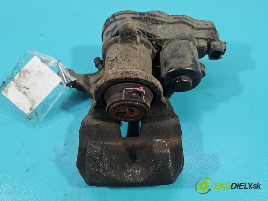 Lexus NX I 2014-2021 2.5 16V 155 HP automatic 114 kW 2494 cm3 5- brzdič zadné ľavý  (Kľučka dverí ostatné)