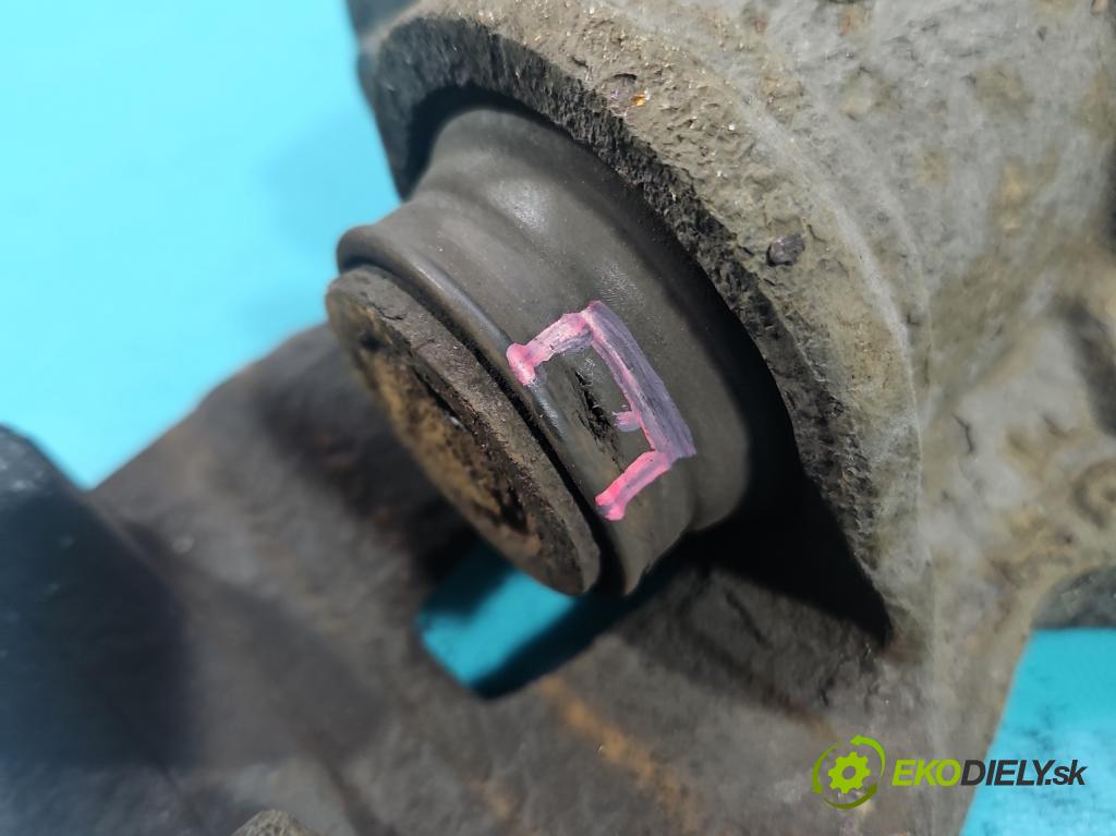 Lexus NX I 2014-2021 2.5 16V 155 HP automatic 114 kW 2494 cm3 5- brzdič zadné pravý  (Kľučka dverí ostatné)