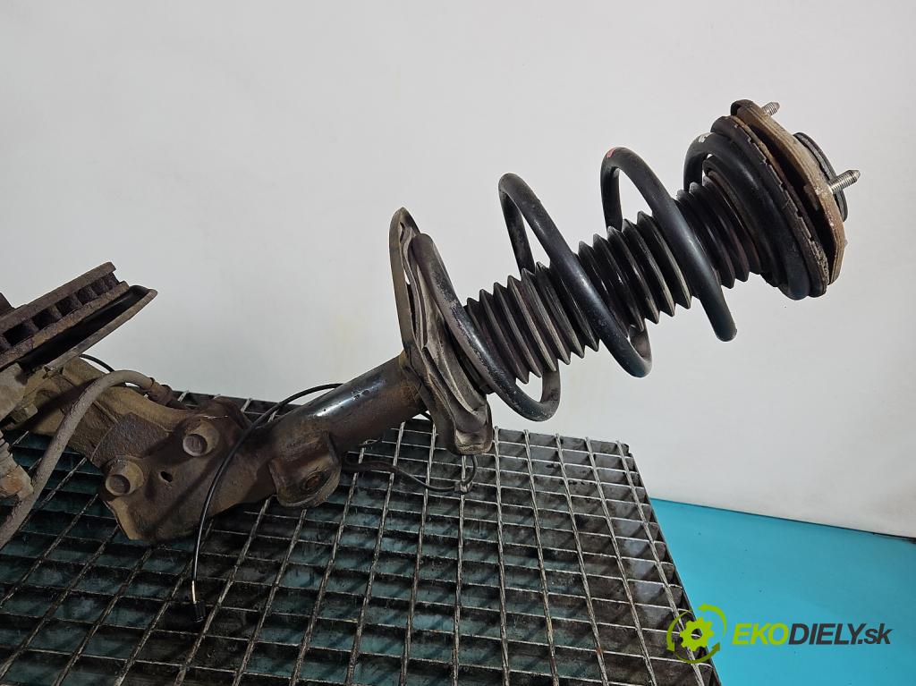 Lexus NX I 2014-2021 2.5 16V 155 HP automatic 114 kW 2494 cm3 5- tlmič predné pravý  (Kľučka dverí ostatné)