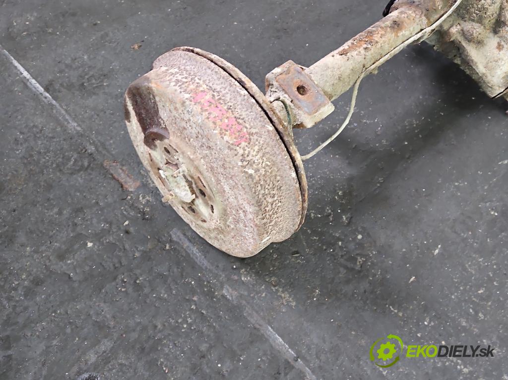 Polonez Truck 1.6 8V 87 HP manual 64 kW 1598 cm3 5- Most: zadní: