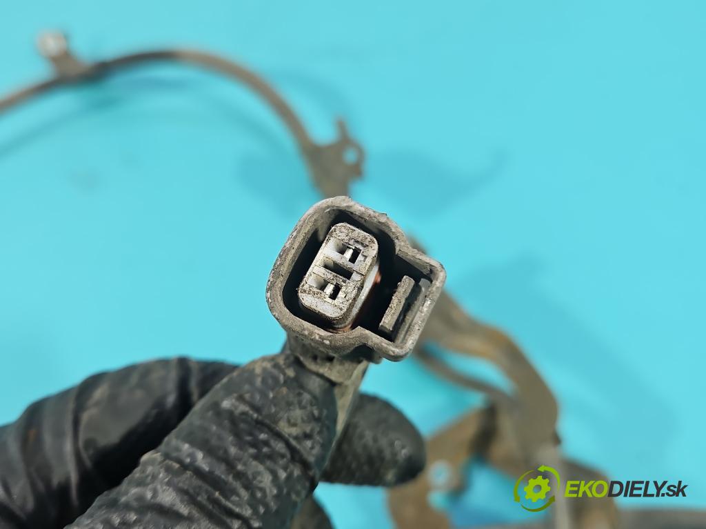 Lexus NX I 2014-2021 2.5 16V 155 HP automatic 114 kW 2494 cm3 5- Zväzok: ostatné 82821-78030