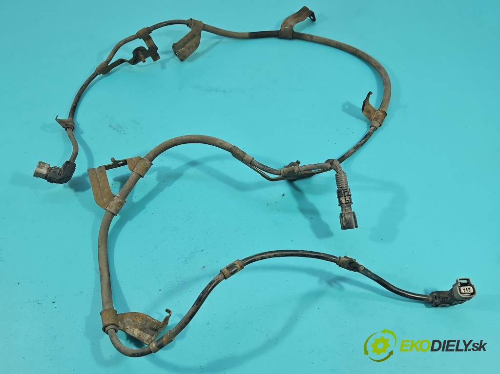 Lexus NX I 2014-2021 2.5 16V 155 HP automatic 114 kW 2494 cm3 5- Zväzok: ostatné 82821-78030