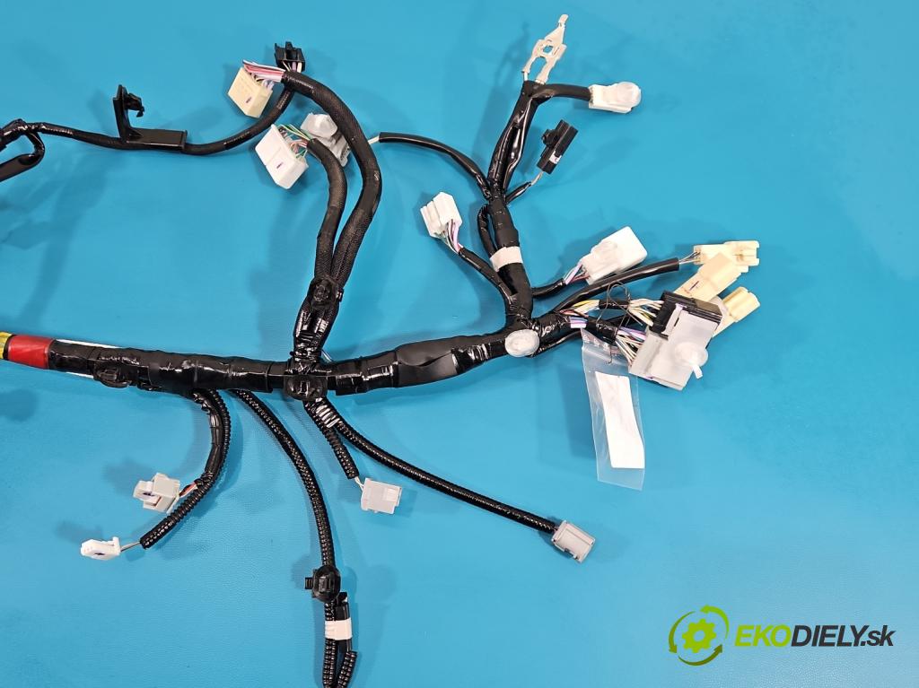 Lexus NX I 2014-2021 2.5 16V 155 hp automatic 114 kW 2494 cm3 5- Balíček: 82184-78050B