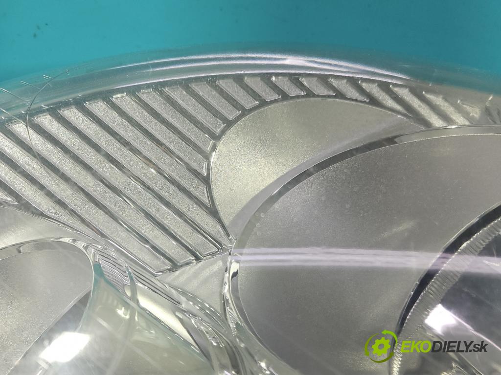 Vw Golf V 2003-2009 1.9 tdi 105 HP manual 77 kW 1896 cm3 5- Reflektor: pravý  (Svetlo predné pravé)