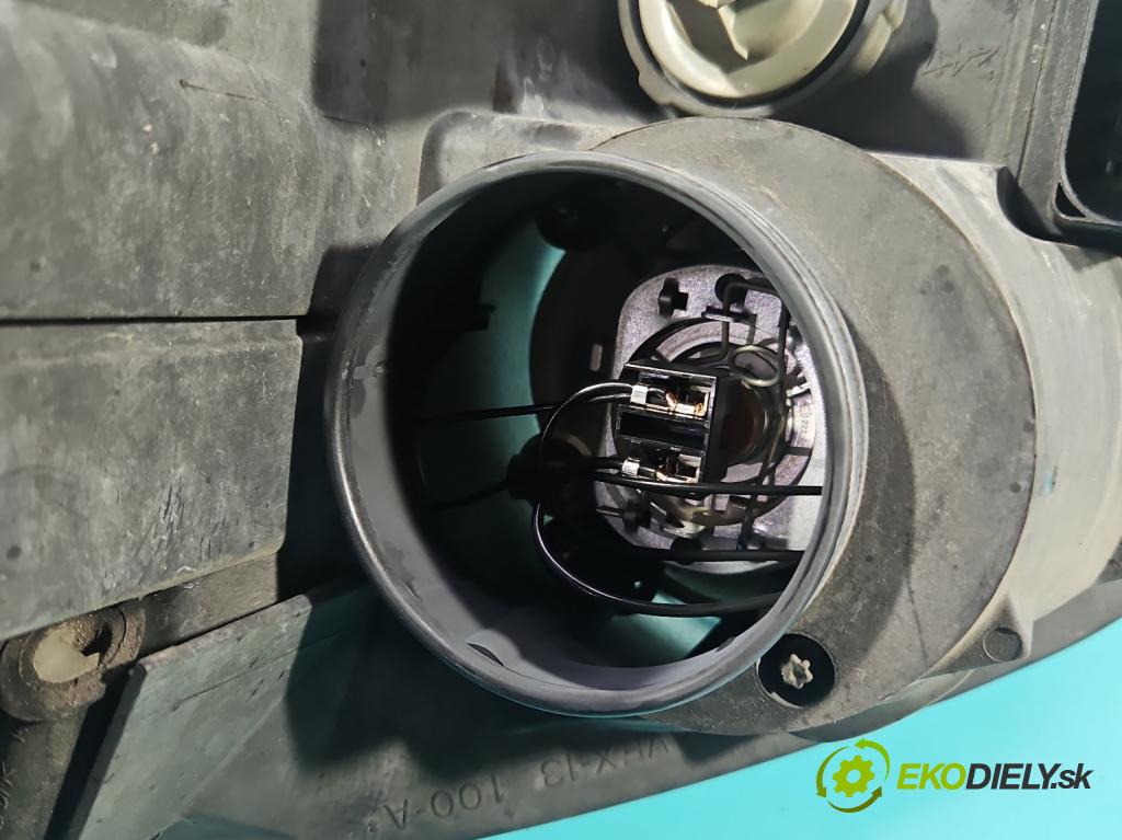 Vw Golf V 2003-2009 1.9 tdi 105 HP manual 77 kW 1896 cm3 5- Reflektor: pravý  (Svetlo predné pravé)