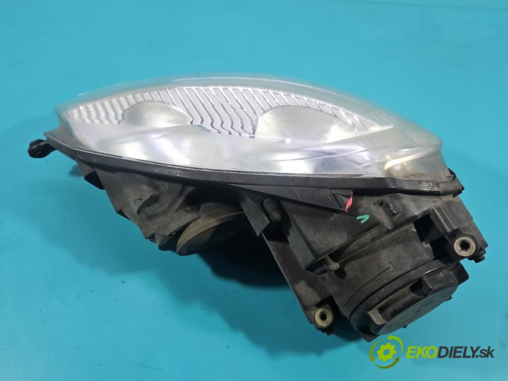 Vw Golf V 2003-2009 1.9 tdi 105 HP manual 77 kW 1896 cm3 5- Reflektor: pravý  (Svetlo predné pravé)