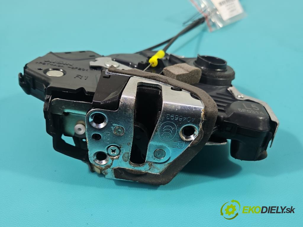 Lexus NX I 2014-2021 2.5 16V 155 HP automatic 114 kW 2494 cm3 5- zámok predné pravý