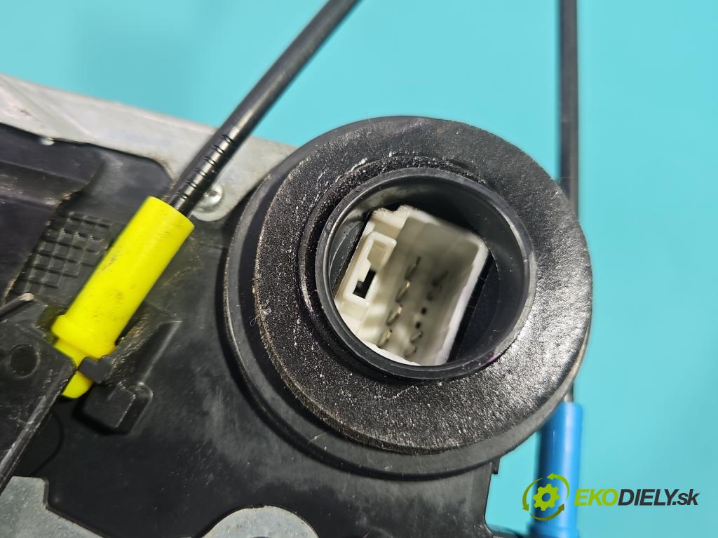 Lexus NX I 2014-2021 2.5 16V 155 HP automatic 114 kW 2494 cm3 5- zámok zadné ľavý