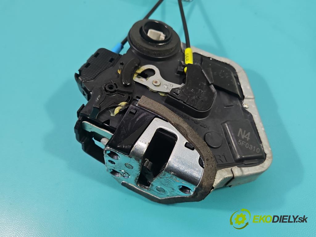 Lexus NX I 2014-2021 2.5 16V 155 HP automatic 114 kW 2494 cm3 5- zámok zadné pravý