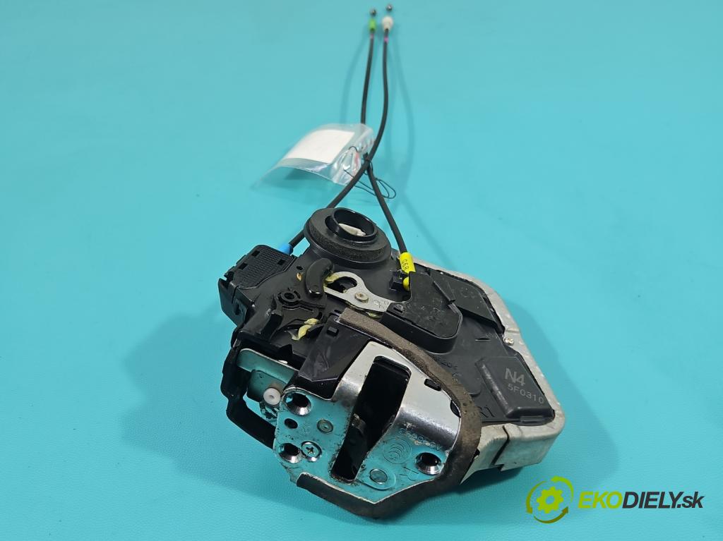 Lexus NX I 2014-2021 2.5 16V 155 HP automatic 114 kW 2494 cm3 5- zámok zadné pravý 