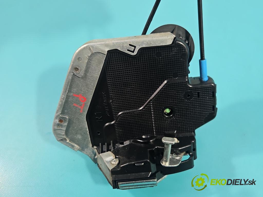 Lexus NX I 2014-2021 2.5 16V 155 HP automatic 114 kW 2494 cm3 5- zámok zadné pravý