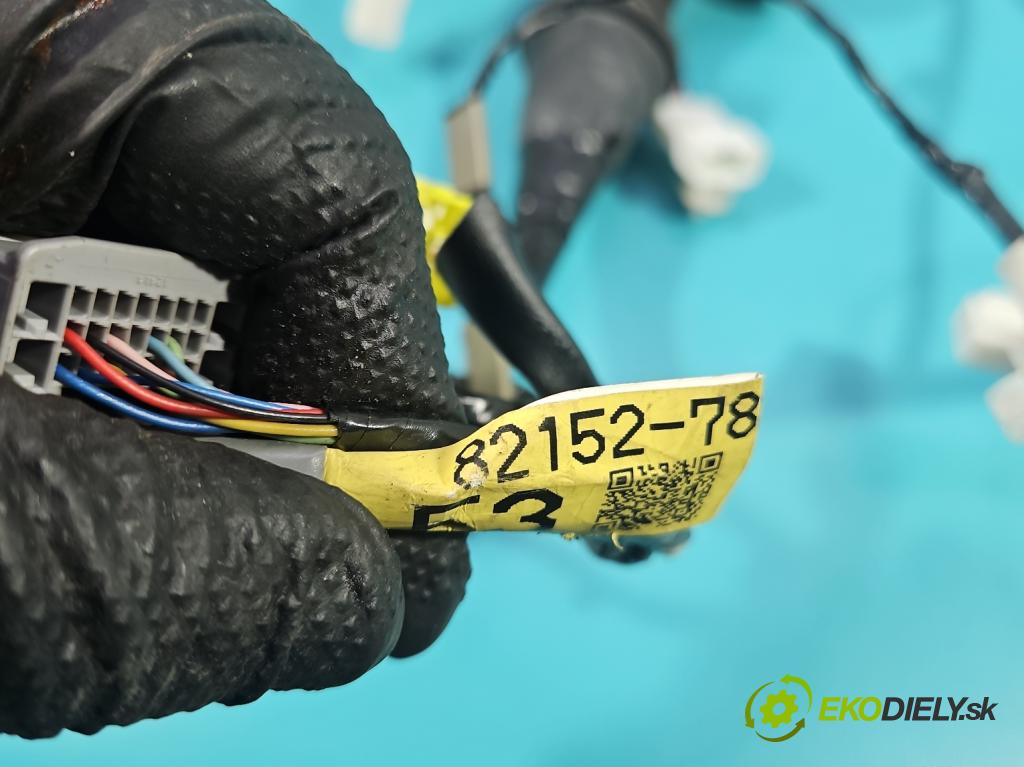 Lexus NX I 2014-2021 2.5 16V 155 HP automatic 114 kW 2494 cm3 5- Zväzok: dvere predné vľavo: 82152-78030C