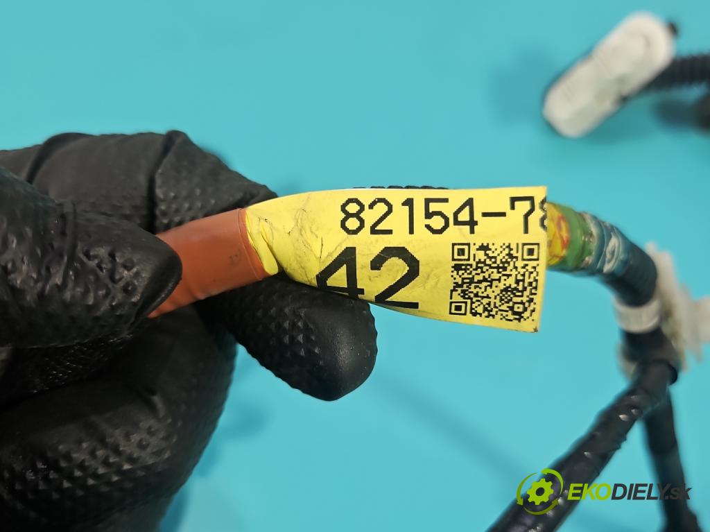 Lexus NX I 2014-2021 2.5 16V 155 hp automatic 114 kW 2494 cm3 5- Balíček: dveře zadní vlevo 82154-78020B