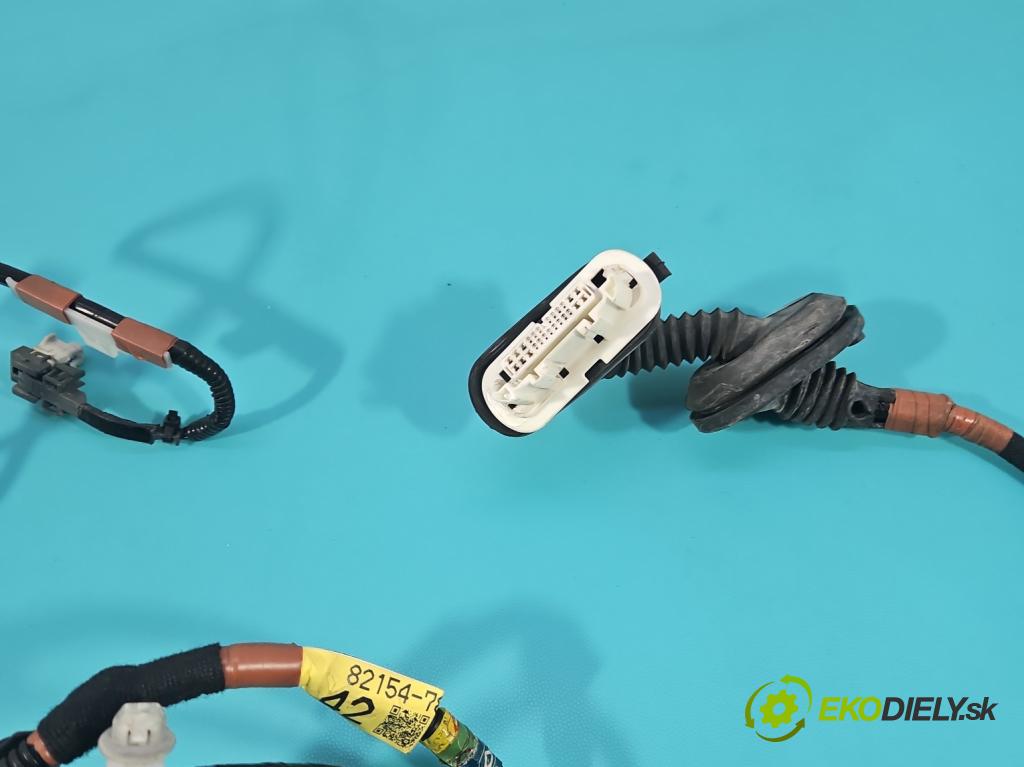 Lexus NX I 2014-2021 2.5 16V 155 hp automatic 114 kW 2494 cm3 5- Balíček: dveře zadní vlevo 82154-78020B