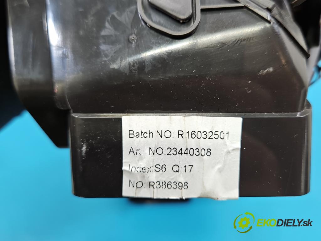 Opel Insignia A 2008-2017 2.0 cdti B20DTH 170 hp automatic 125 kW 1956 cm3 5- Mřížka: topení 23440308
