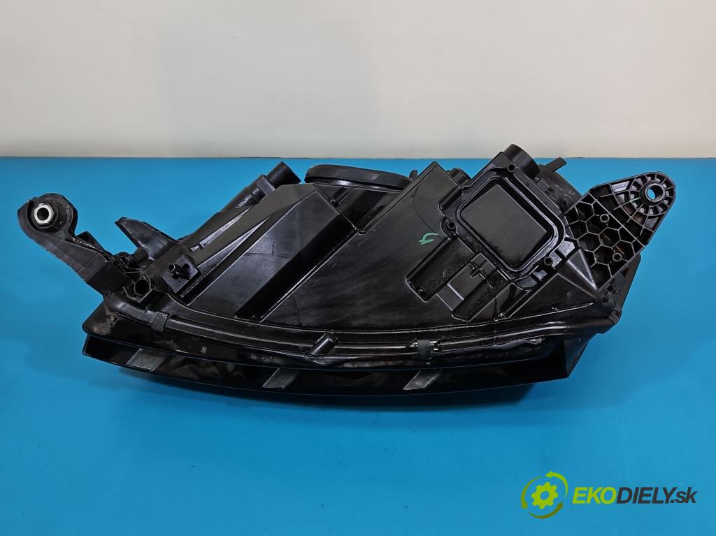 Skoda Fabia III 2014- 2021 1.0 TSI 95 hp manual 70 kW 999 cm3 5- světlo pravý 6V1941016D (Pravé přední světlo)