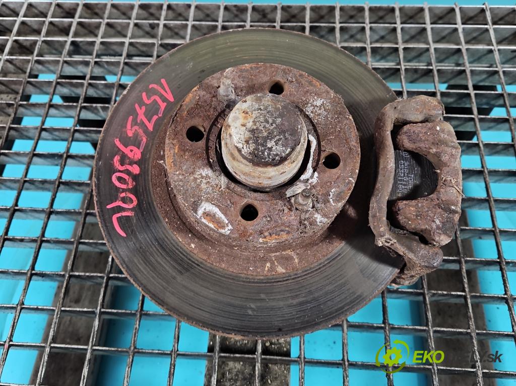 Polonez Truck 1.6 8V 87 hp manual 64 kW 1598 cm3 5- náboj levé  (Náboj kola)