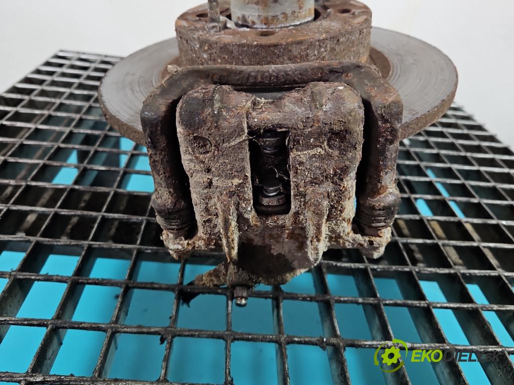 Polonez Truck 1.6 8V 87 HP manual 64 kW 1598 cm3 5- brzdič predné ľavý  (Kľučka dverí ostatné)