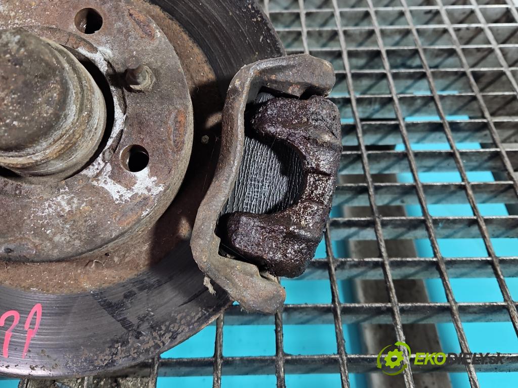 Polonez Truck 1.6 8V 87 HP manual 64 kW 1598 cm3 5- brzdič predné pravý  (Kľučka dverí ostatné)