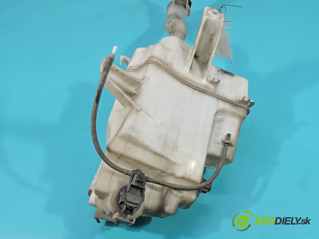 Lexus NX I 2014-2021 2.5 16V 155 HP automatic 114 kW 2494 cm3 5- nádržka tekutina: ostrekovačov 060851-511