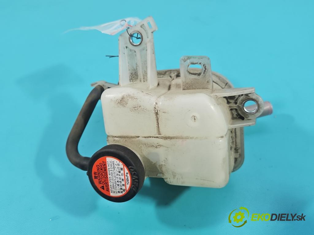 Lexus NX I 2014-2021 2.5 16V 155 HP automatic 114 kW 2494 cm3 5- Nádrž: kompenzačné: