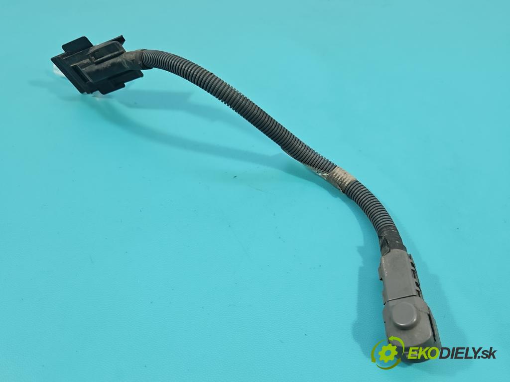 Lexus NX I 2014-2021 2.5 16V 155 HP automatic 114 kW 2494 cm3 5- Zväzok: ostatné 82112-78010