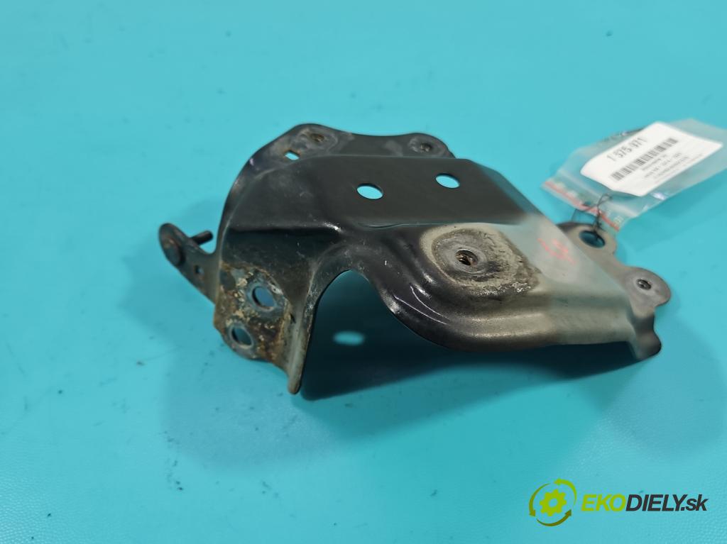 Lexus NX I 2014-2021 2.5 16V 155 hp automatic 114 kW 2494 cm3 5- Upevnění: 