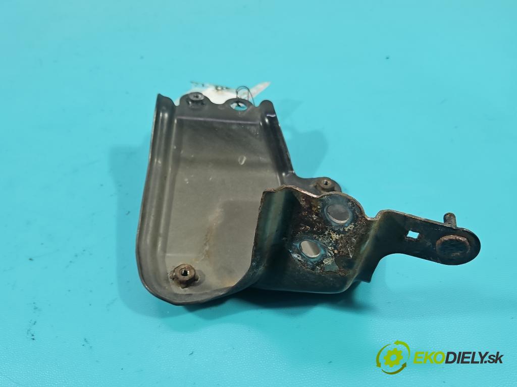 Lexus NX I 2014-2021 2.5 16V 155 HP automatic 114 kW 2494 cm3 5- Upevnenie: