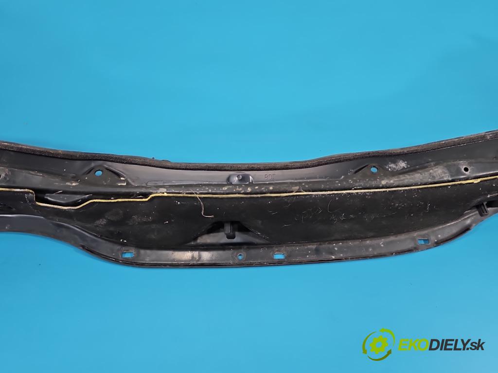 Lexus NX I 2014-2021 2.5 16V 155 HP automatic 114 kW 2494 cm3 5- torpédo  (Torpédo (plast pod čelným sklom))