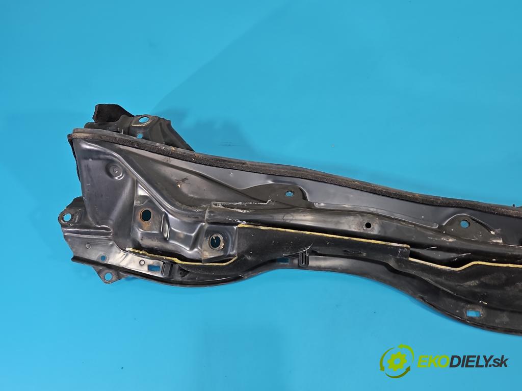 Lexus NX I 2014-2021 2.5 16V 155 HP automatic 114 kW 2494 cm3 5- torpédo  (Torpédo (plast pod čelným sklom))