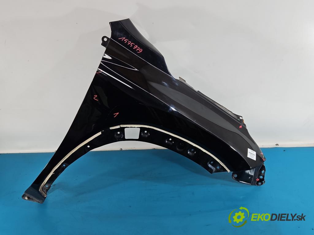 Lexus NX I 2014-2021 2.5 16V 155 HP automatic 114 kW 2494 cm3 5- blatník predné pravý  (Kľučka dverí ostatné)