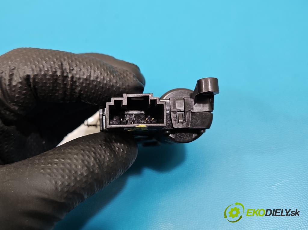 MG MG3  24- 1.5 16V 116 HP manual 85 kW 1495 cm3 5- motor: kúrenia 11361399