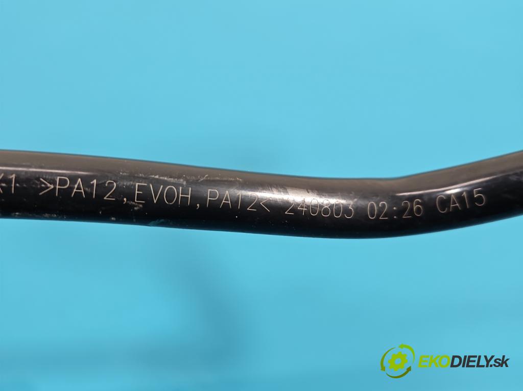 MG MG3  24- 1.5 16V 116 hp manual 85 kW 1495 cm3 5- trubka palivový 11198643