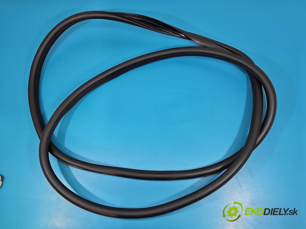 MG MG3  24- 1.5 16V 116 HP manual 85 kW 1495 cm3 5- Těsnění: dvere predné ľavé 11198165