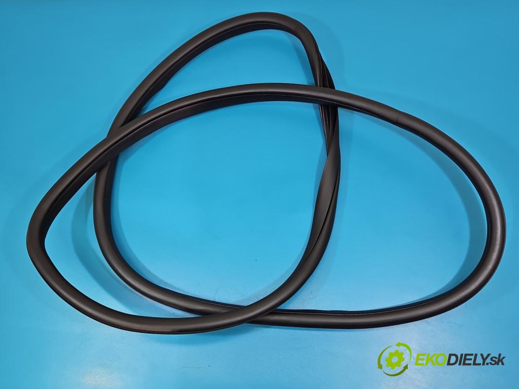 MG MG3  24- 1.5 16V 116 hp manual 85 kW 1495 cm3 5- Těsnění: dveře zadní pravé 11198165 (Karoserie ostatní)