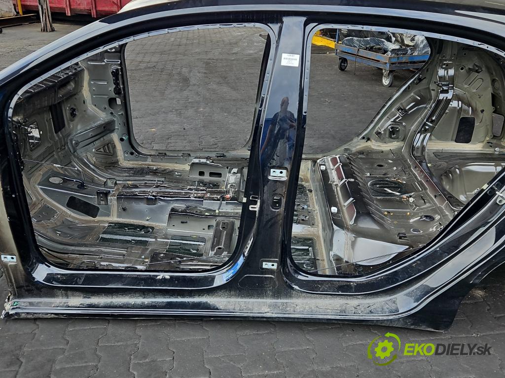 MG MG3 2024- 1.5 16V 116 HP manual 85 kW 1495 cm3 5- Práh: ľavý  (Karoséria ostatné)