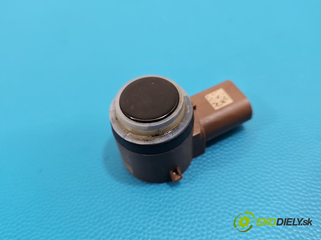 MG MG3  24- 1.5 16V 116 HP manual 85 kW 1495 cm3 5- snímač parkovaní: 10850857