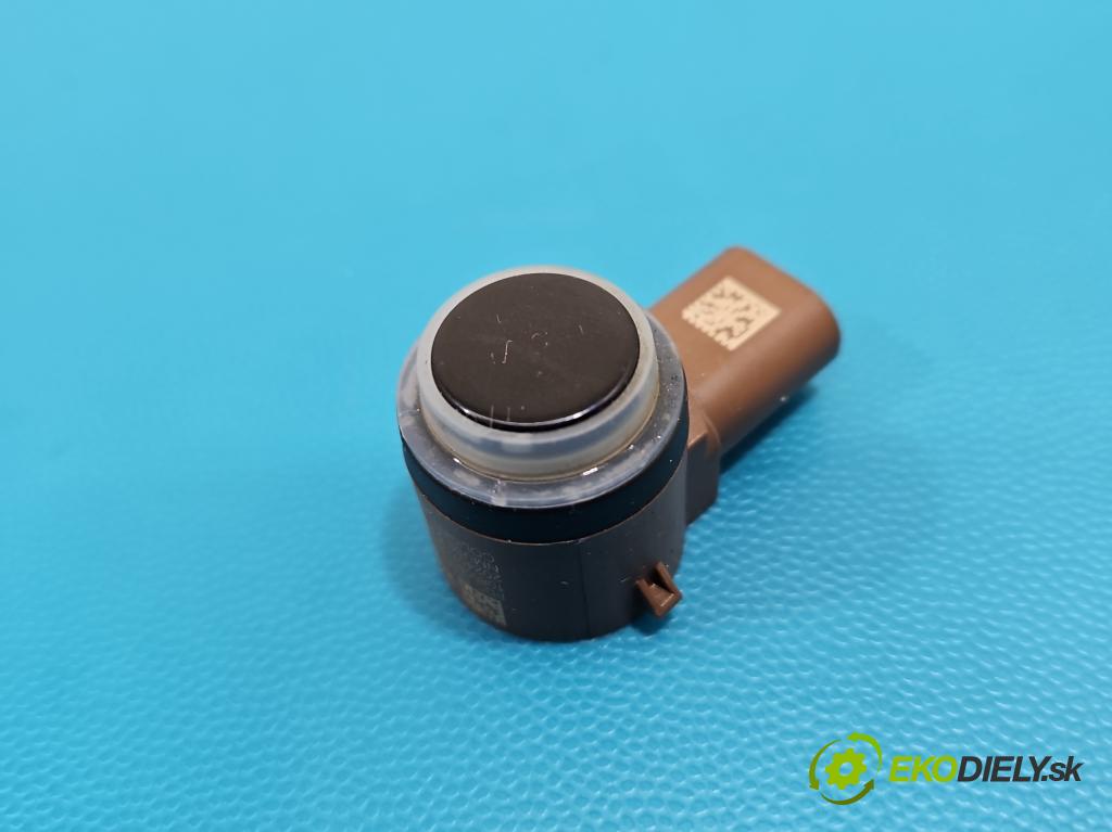 MG MG3  24- 1.5 16V 116 HP manual 85 kW 1495 cm3 5- snímač parkovaní: 10850857